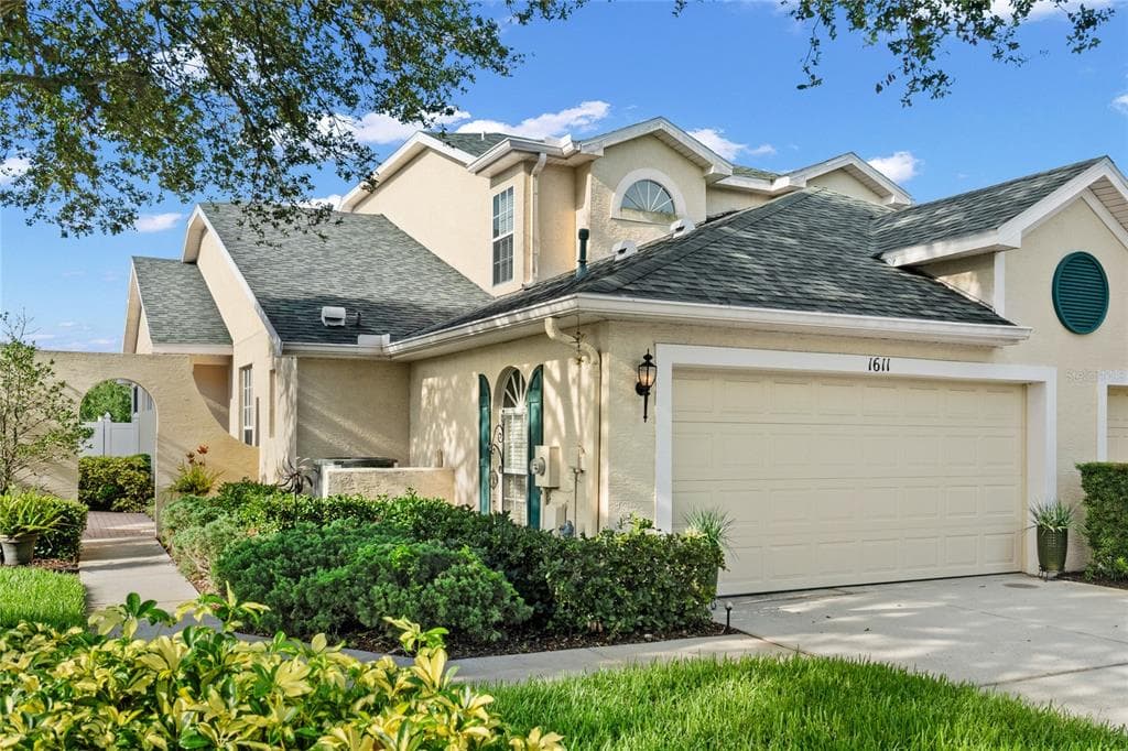 1611 RACHEL CT