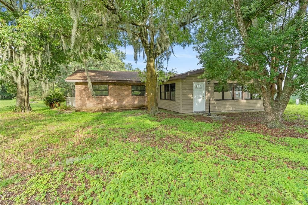 2704 CRYSTAL LAKE ACRES DRIVE LAKELAND, FL 33801