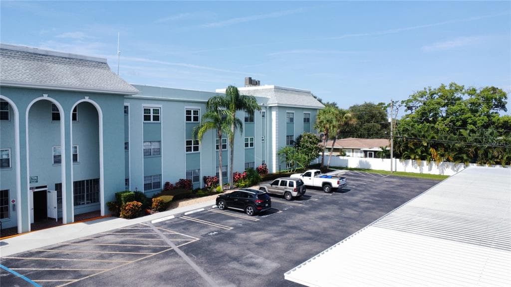 1706 BELLEAIR FOREST DRIVE UNIT 214 BELLEAIR, FL 33756