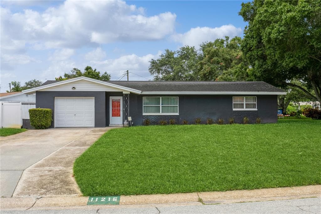 11216 69TH AVENUE SEMINOLE, FL 33772