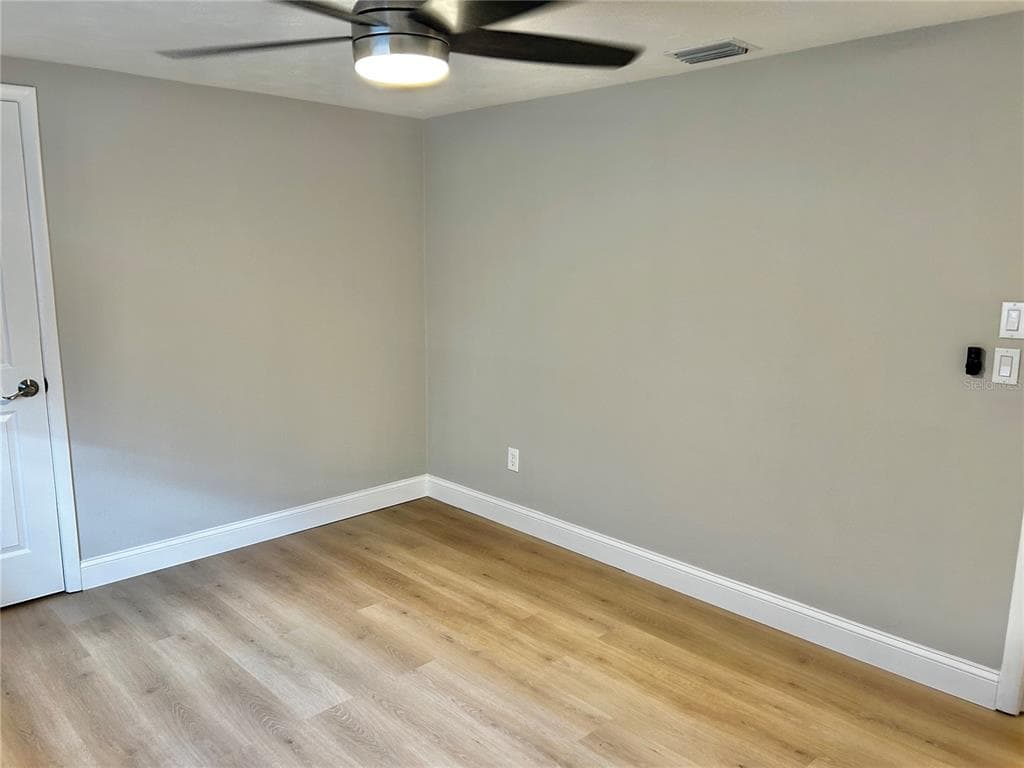 3812 ELMWOOD DRIVE HOLIDAY, FL 34691
