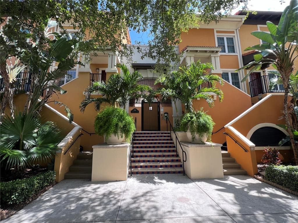200 4TH AVENUE S UNIT 420 ST PETERSBURG, FL 33701