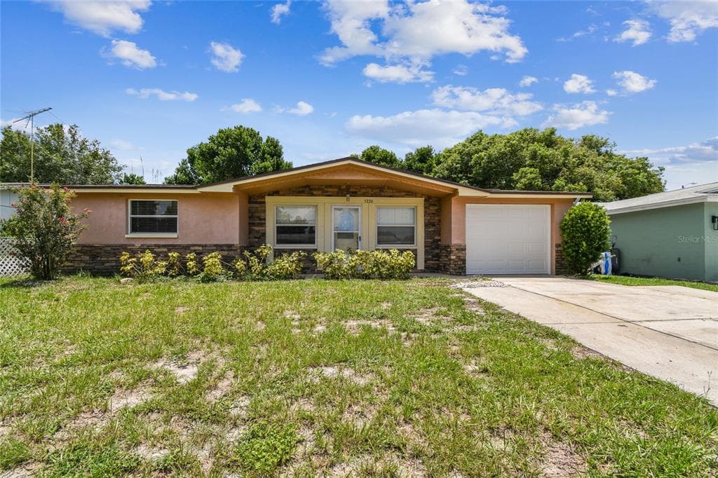 5226 BOB WHITE DR. HOLIDAY, FL 34690