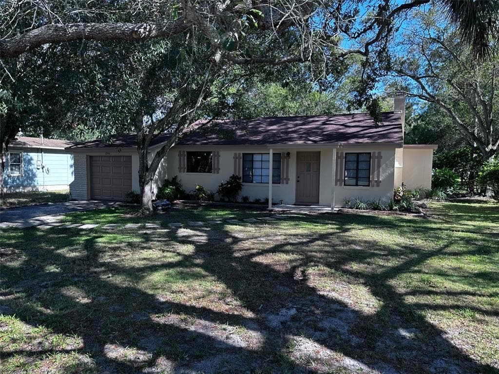 2740 PINEHURST AVENUE BELLEAIR BLUFFS, FL 33770