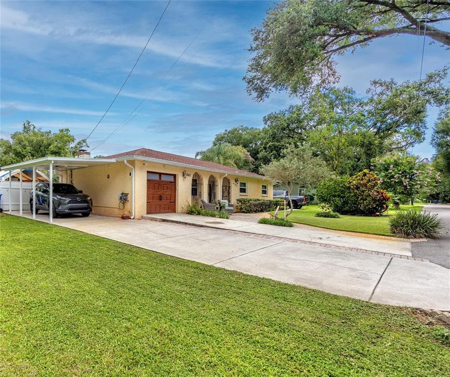 6412 N WOODLYNNE AVENUE TAMPA, FL 33614