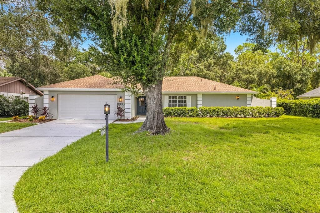 8003 CONSERVATORY DRIVE SARASOTA, FL 34243