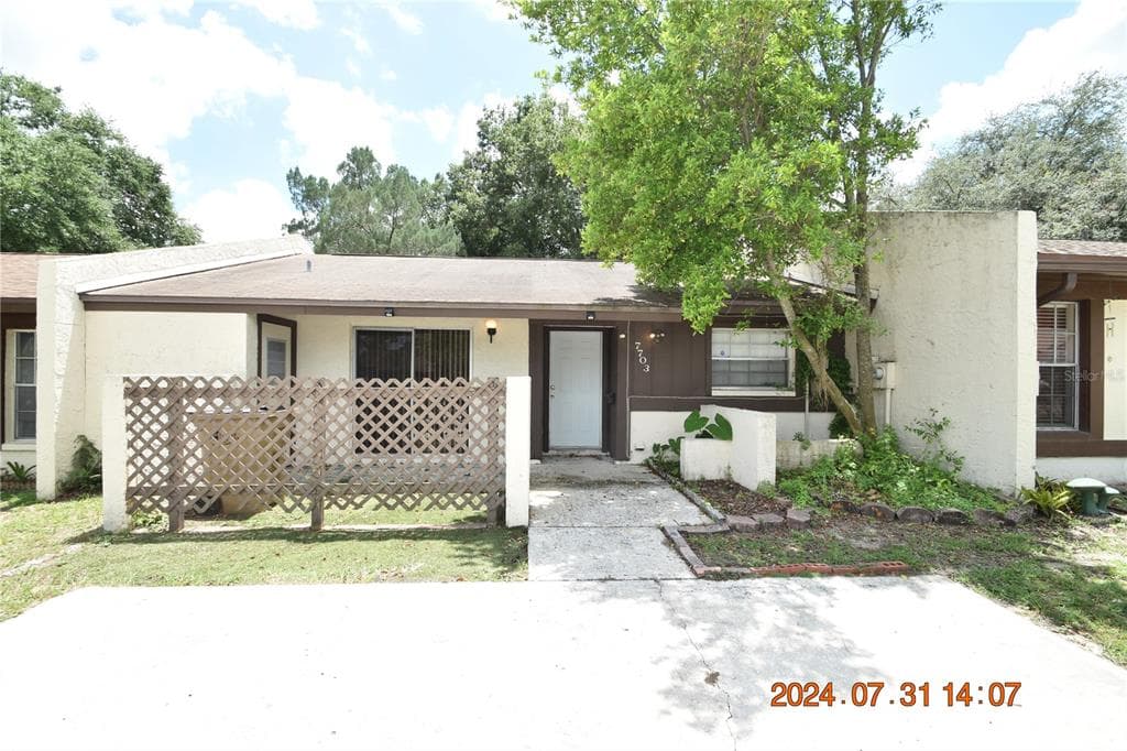 7703 GULF COURT UNIT 7703 TEMPLE TERRACE, FL 33637