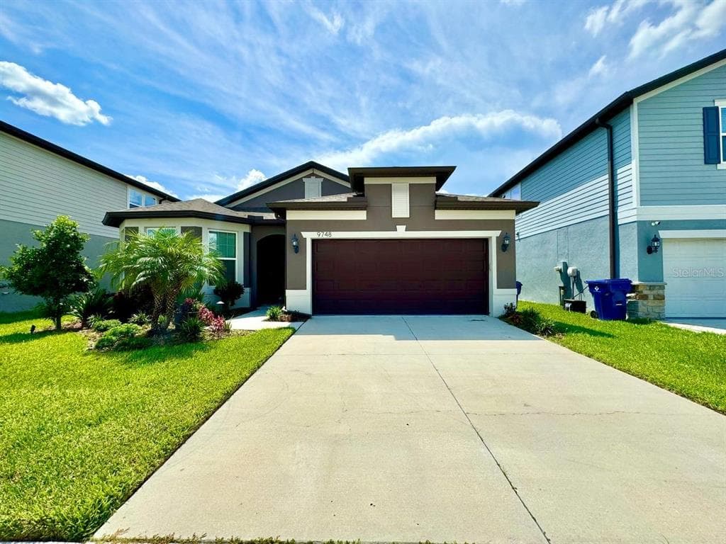9748 RALLY SPRING LOOP WESLEY CHAPEL, FL 33545