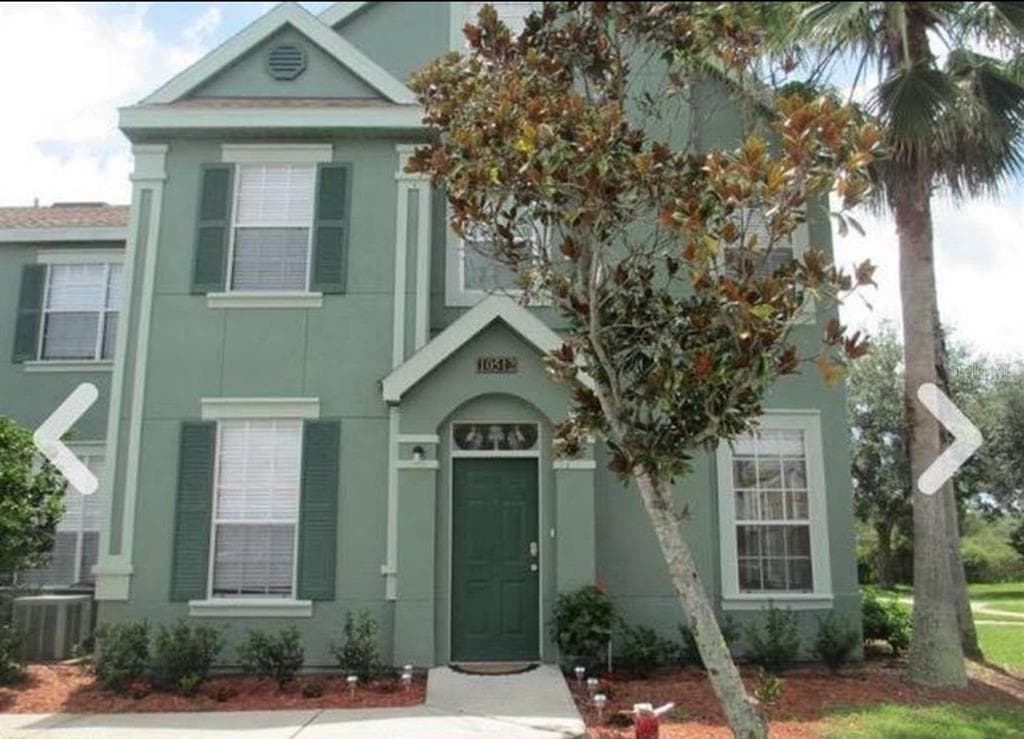 10512 WINDSOR LAKE COURT UNIT 10512 TAMPA, FL 33626