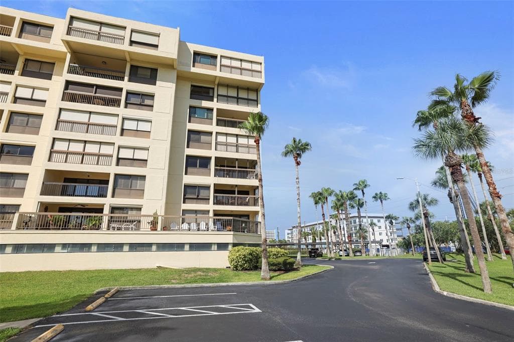 401 150TH AVENUE UNIT 231 MADEIRA BEACH, FL 33708