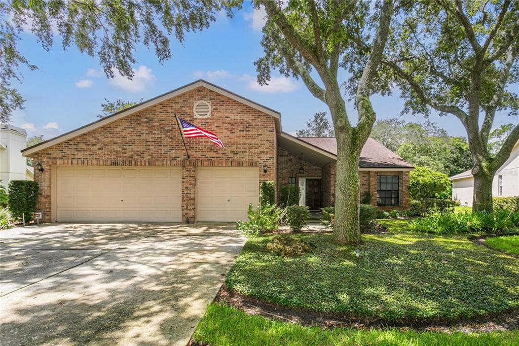 19613 WYNDMILL CIRCLE ODESSA, FL 33556
