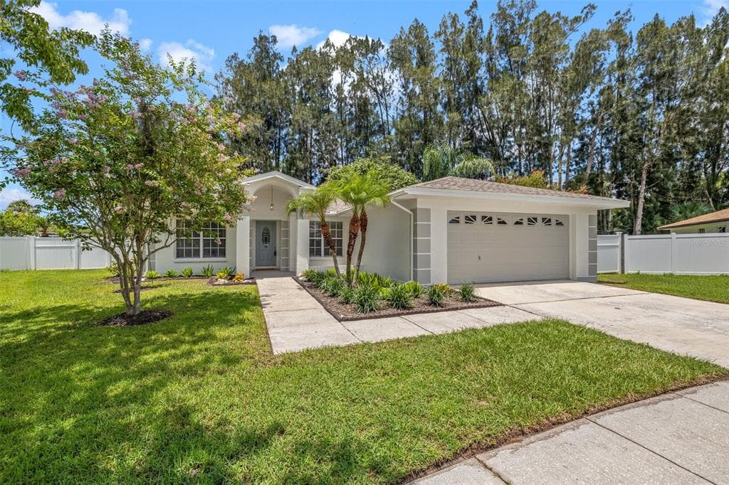 1949 CLOVERDALE COURT LUTZ, FL 33549