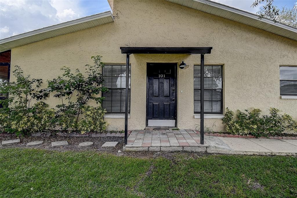 6301 58TH STREET N UNIT 101 PINELLAS PARK, FL 33781
