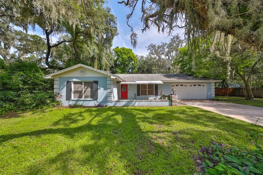 121 WINDY CIRCLE BRANDON, FL 33511