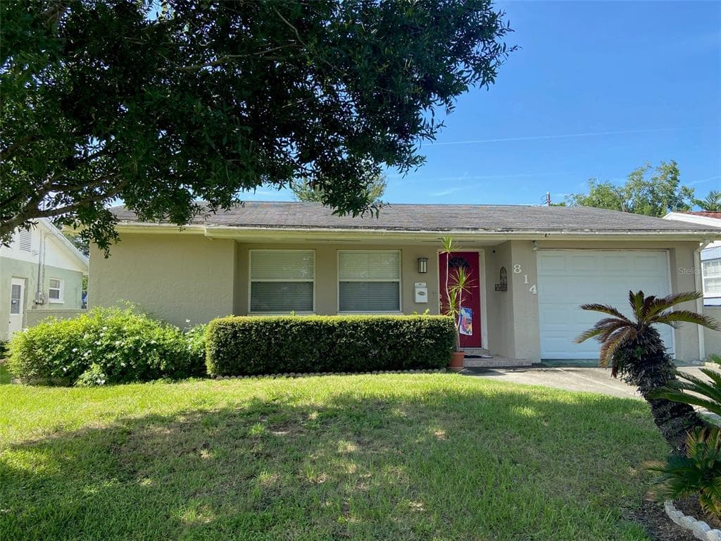 814 42ND AVENUE N ST PETERSBURG, FL 33703