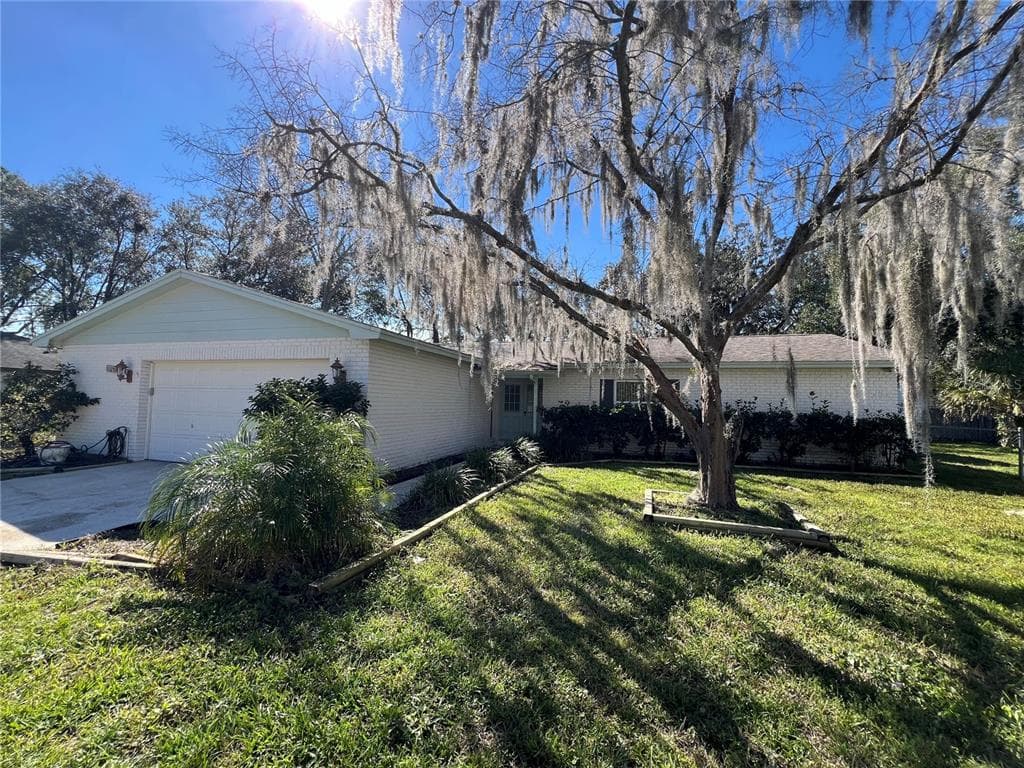 1023 WATERDALE COURT LUTZ, FL 33559