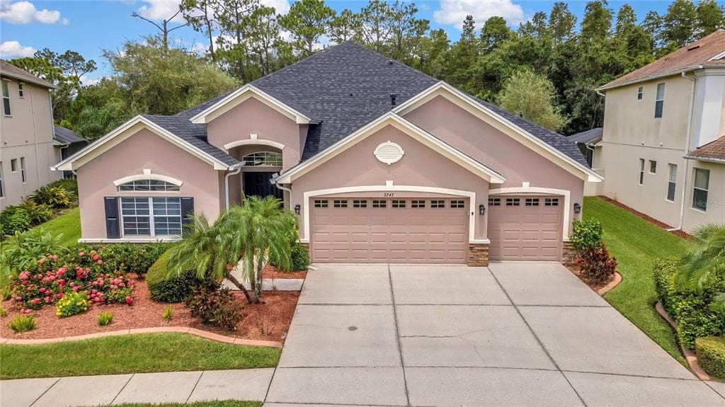 3247 DIAMOND FALLS CIRCLE LAND O LAKES, FL 34638
