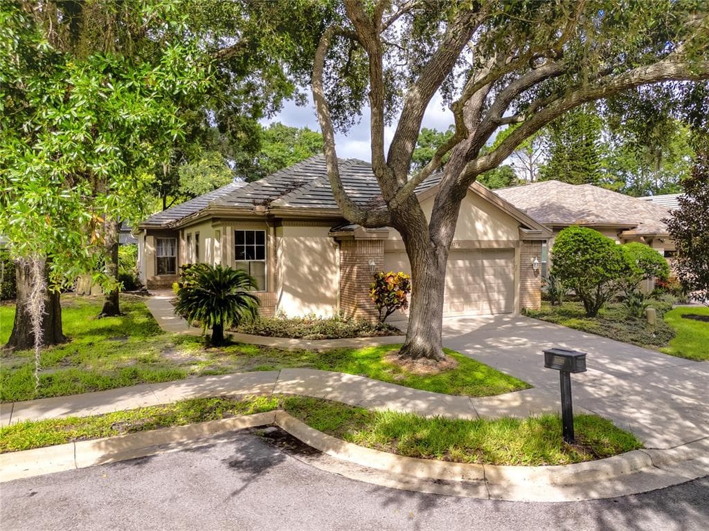 3570 GOLFSIDE DRIVE PALM HARBOR, FL 34685