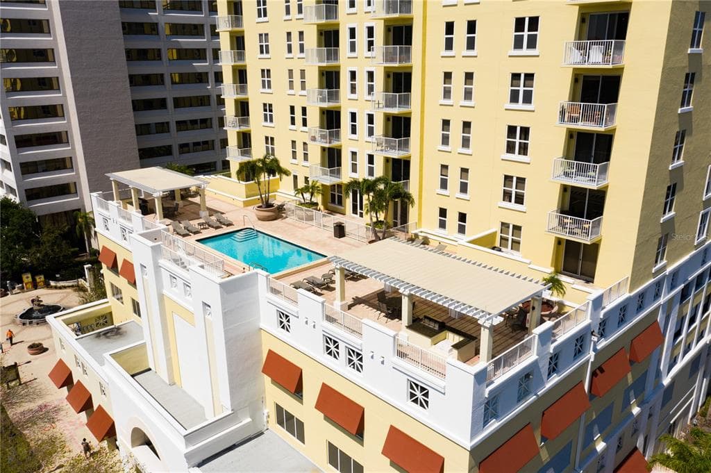 628 CLEVELAND STREET UNIT 913 CLEARWATER, FL 33755