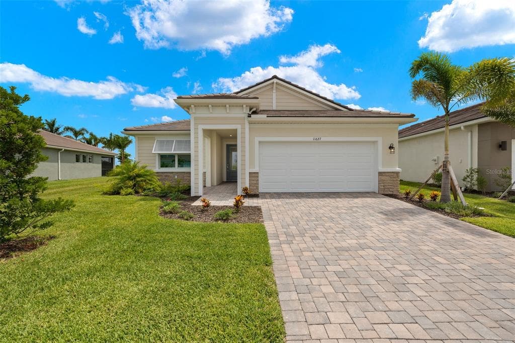 11627 MYAKKA BLUE DRIVE VENICE, FL 34293