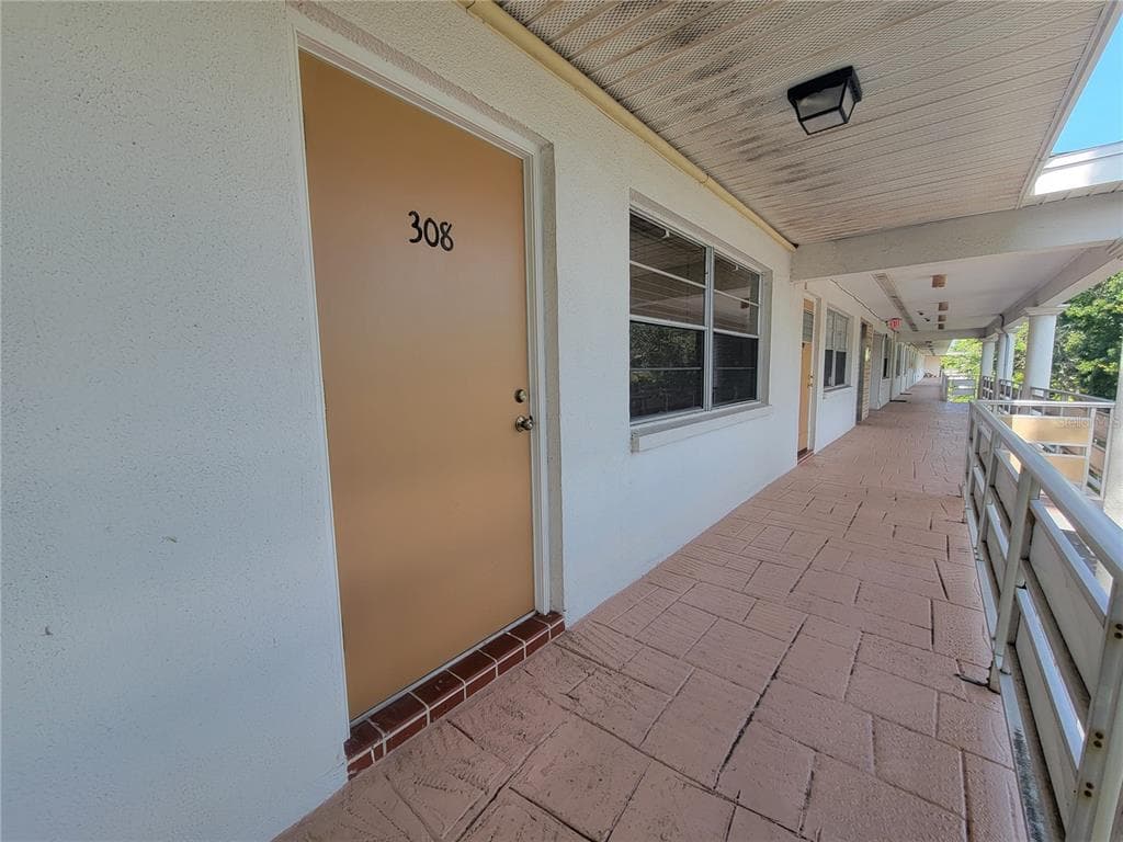 911 WASHINGTON AVENUE UNIT 308 LARGO, FL 33770
