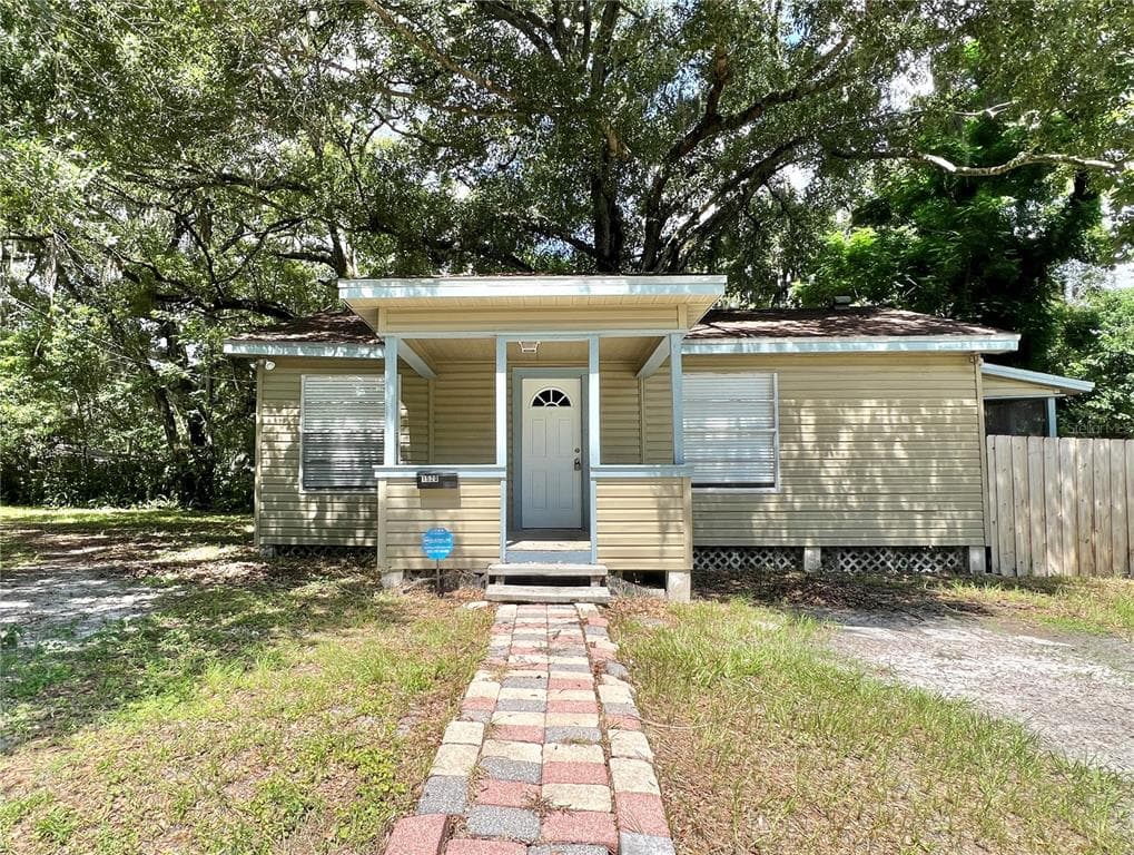 1520 HILLSIDE DRIVE TAMPA, FL 33610