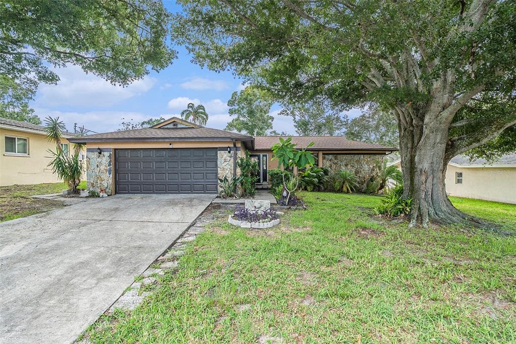 1005 OAKVIEW AVENUE CLEARWATER, FL 33756