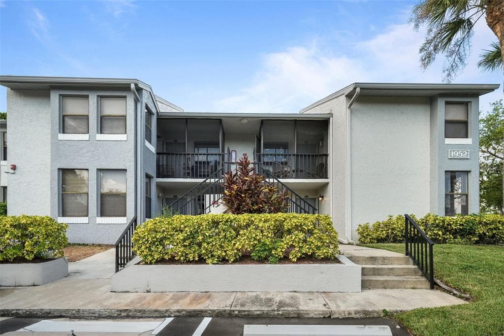 1952 LAUGHING GULL LANE UNIT 1426 CLEARWATER, FL 33762