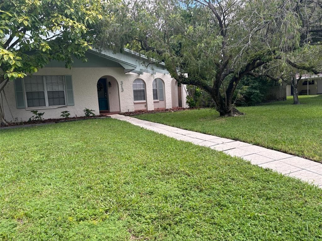 313 N HESPERIDES STREET W TAMPA, FL 33609