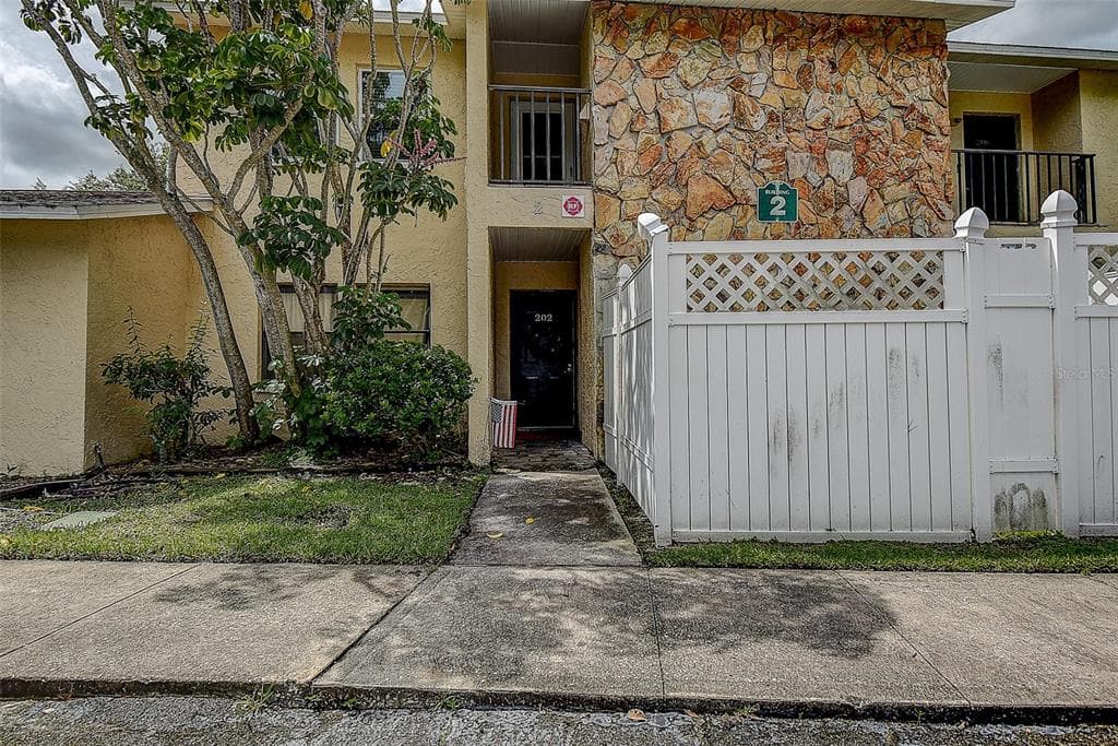6301 58TH STREET N UNIT 205 PINELLAS PARK, FL 33781