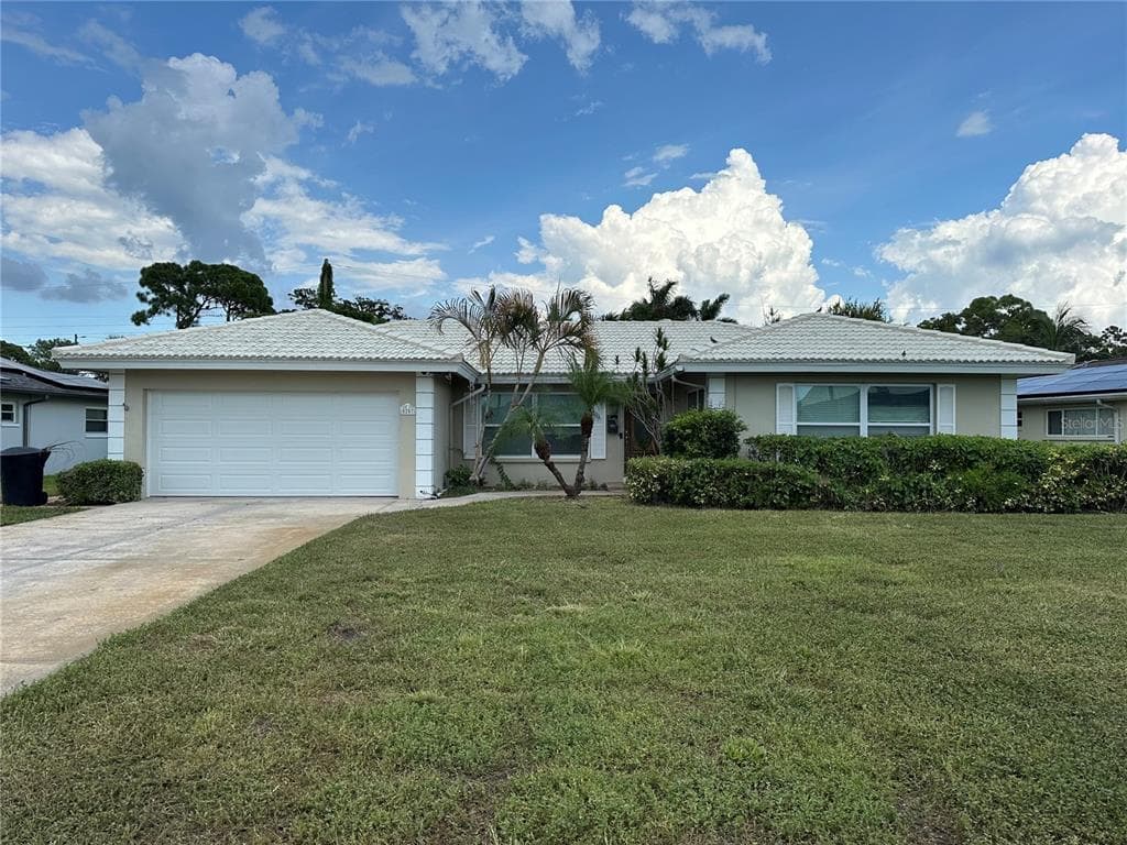 5207 DENVER STREET NE ST PETERSBURG, FL 33703
