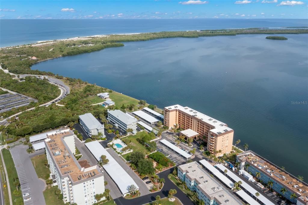 9 HAIG PLACE UNIT 406 DUNEDIN, FL 34698