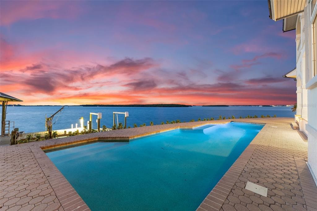 900 HARBOR ISLAND CLEARWATER, FL 33767