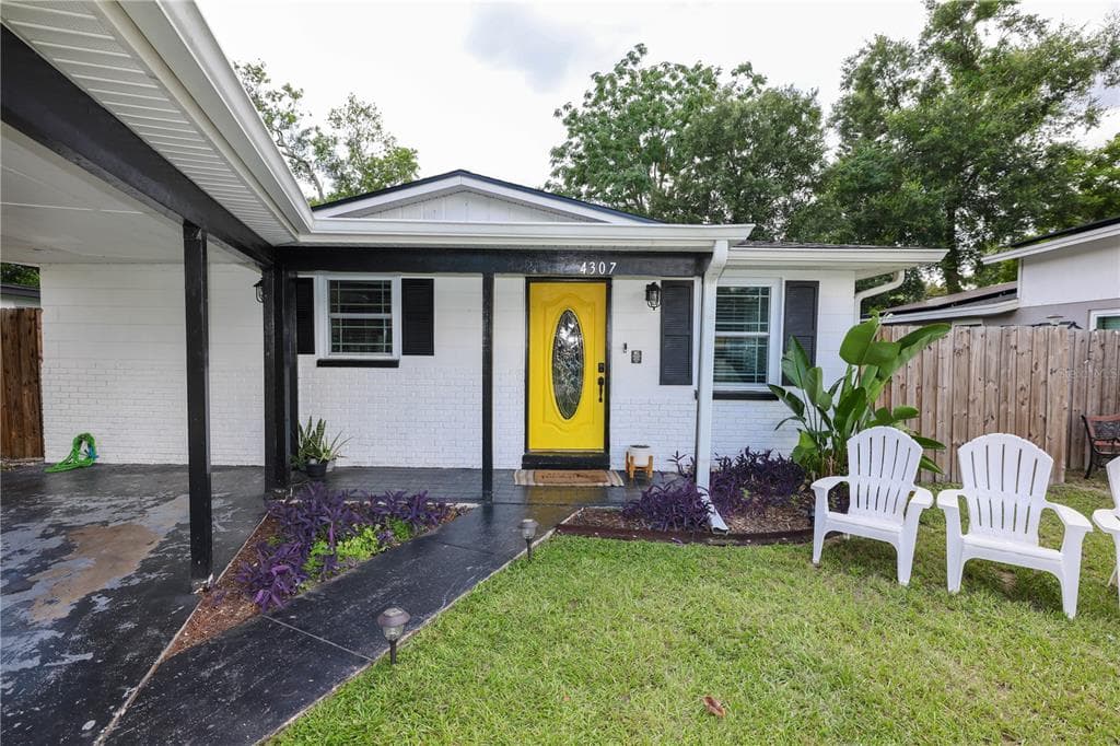 4307 E GROVE VIEW AVENUE TAMPA, FL 33617