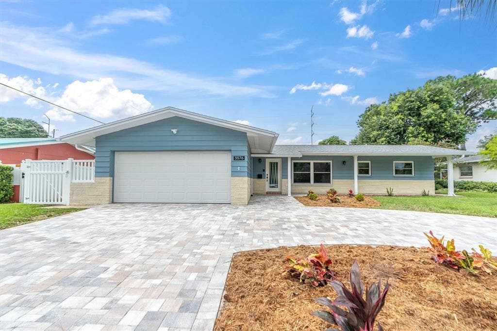 3576 18TH AVENUE N ST PETERSBURG, FL 33713