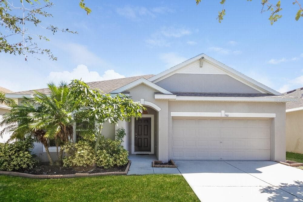 901 FERN LEAF DRIVE RUSKIN, FL 33570