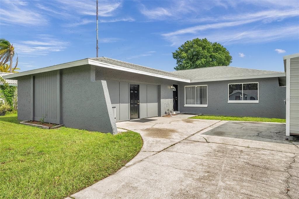 9156 85TH AVENUE SEMINOLE, FL 33777