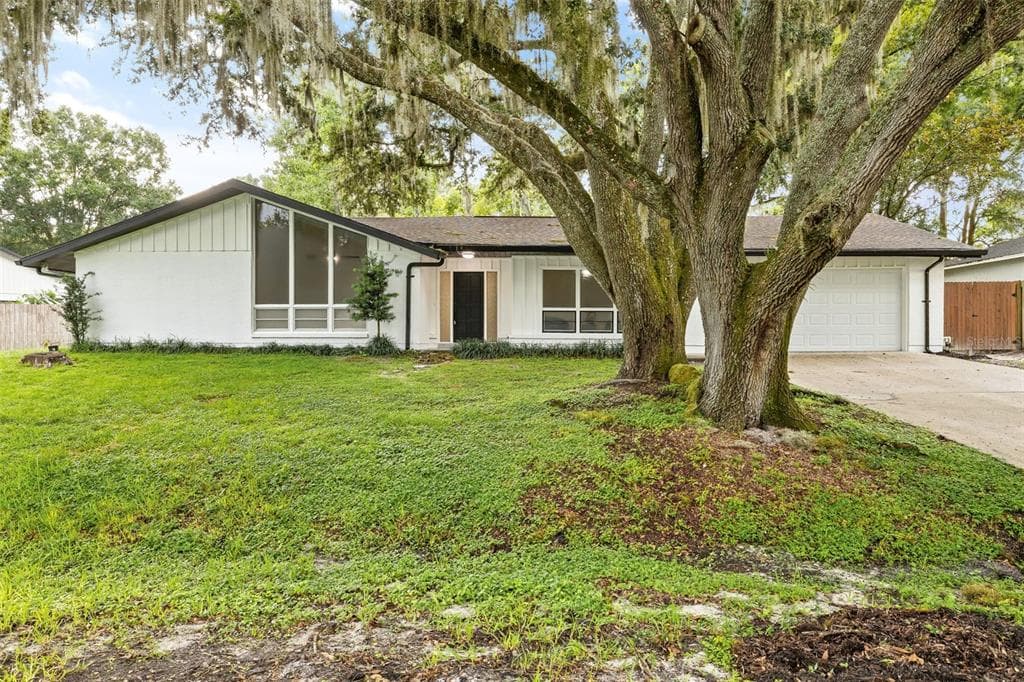 23118 GENEVA RD LAND O LAKES, FL 34639