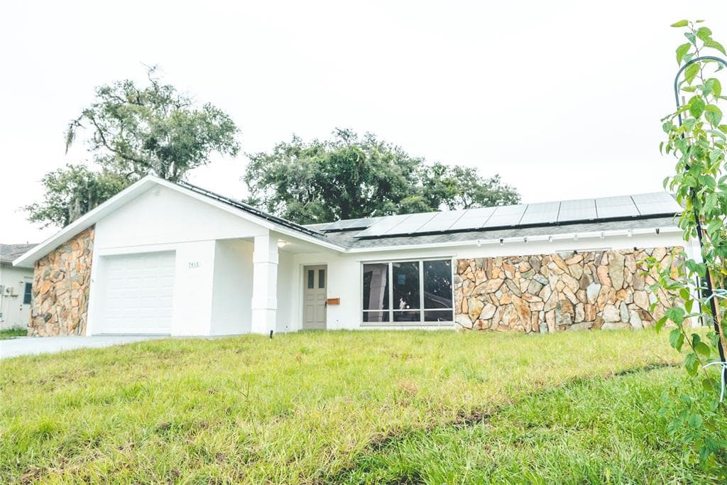 7413 EXECUTIVE WOODS COURT PORT RICHEY, FL 34668