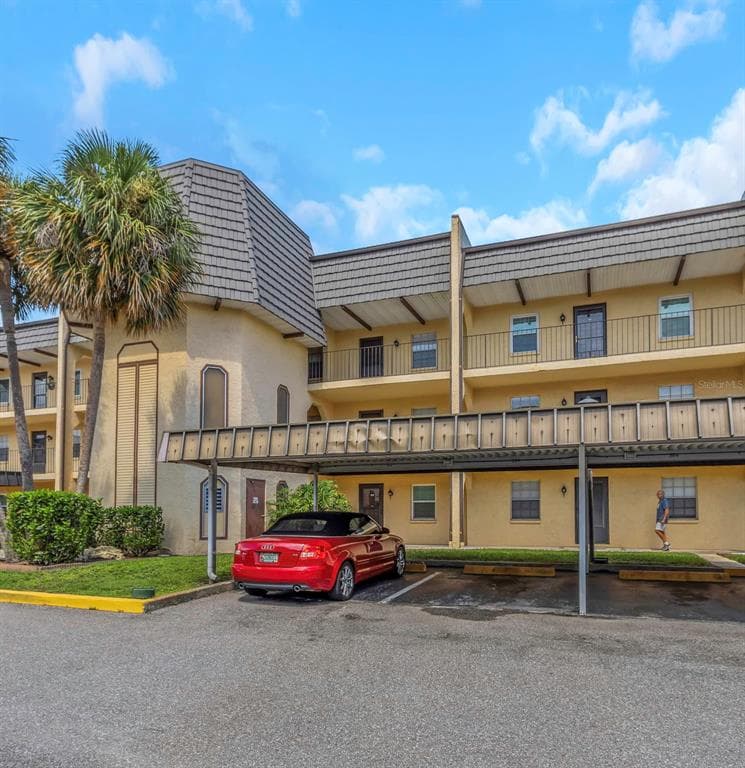 8699 BARDMOOR BOULEVARD UNIT 304 SEMINOLE, FL 33777