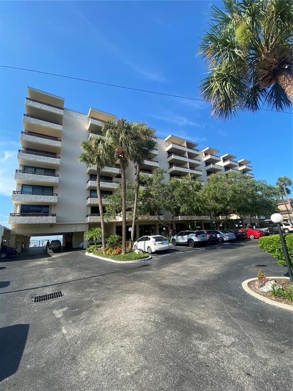 5700 MARINER STREET UNIT 303E TAMPA, FL 33609