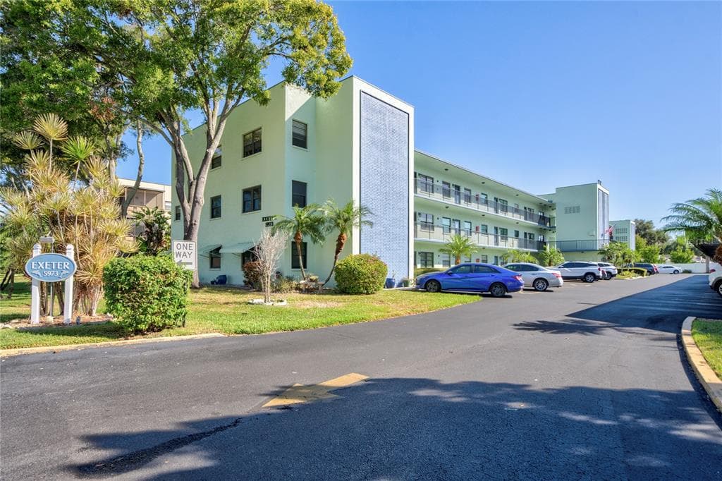 5973 TERRACE PARK DRIVE N UNIT 111 ST PETERSBURG, FL 33709