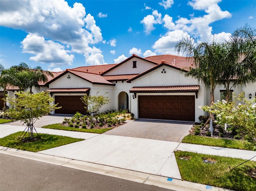 17231 HOLLY WELL AVENUE WIMAUMA, FL 33598
