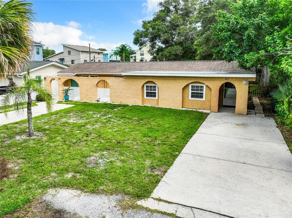809 ILLINOIS AVENUE PALM HARBOR, FL 34683