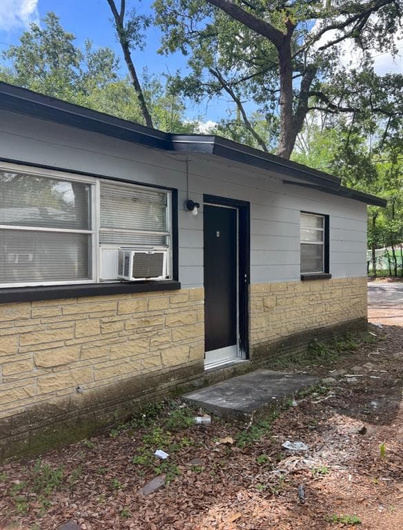 1601 MARKS TAMPA, FL 33604
