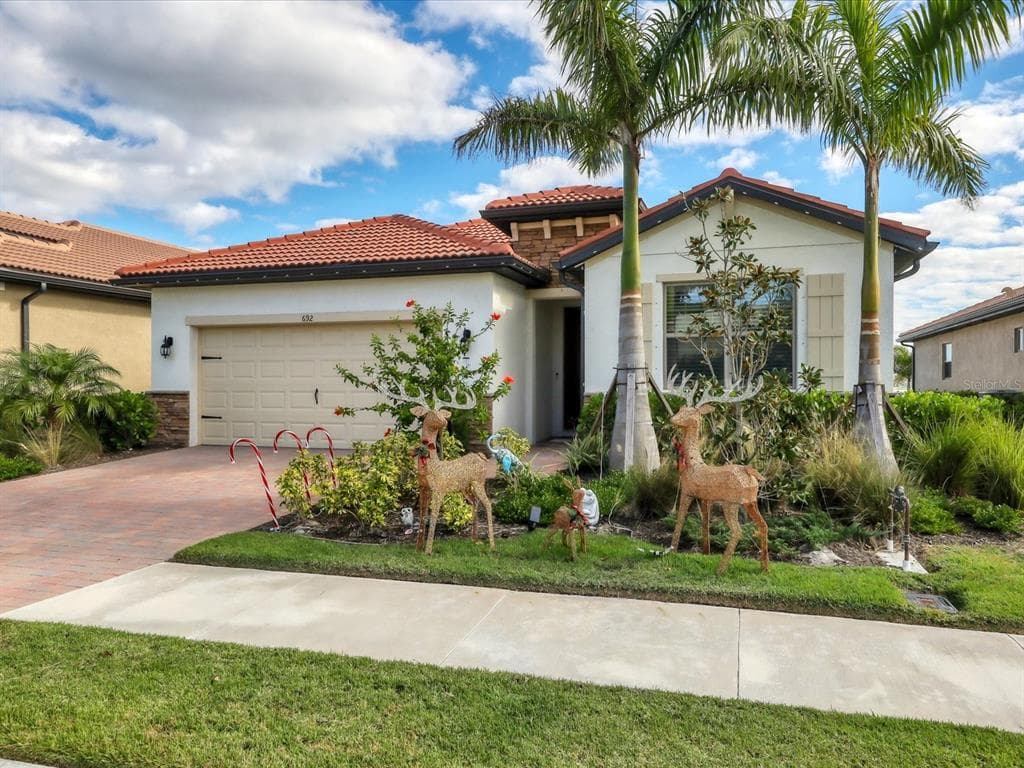 692 RAVELLO BOULEVARD NOKOMIS, FL 34275