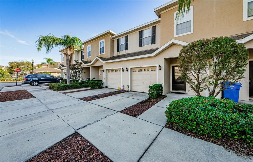 9905 VENETIAN RIVER WAY TAMPA, FL 33619