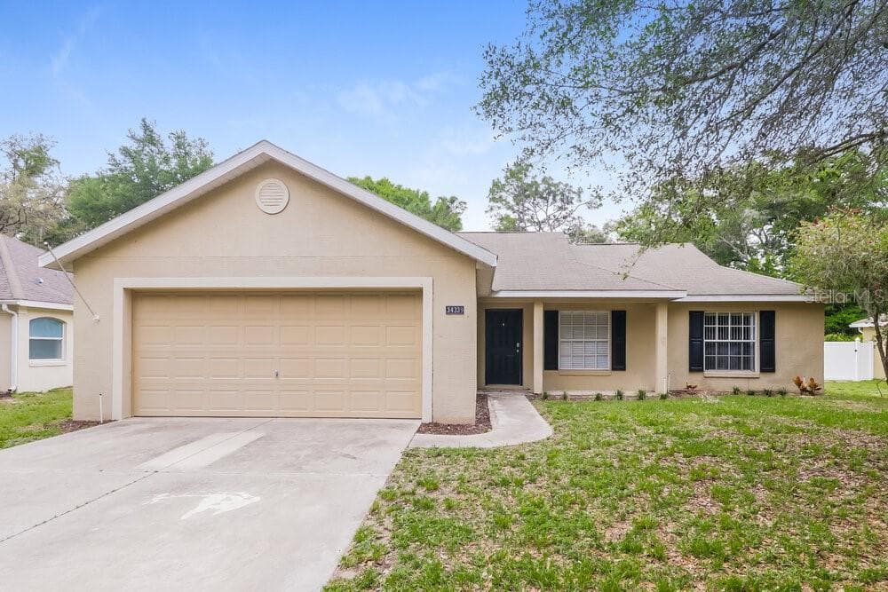 34339 SHADEWOOD CIRCLE LEESBURG, FL 34788