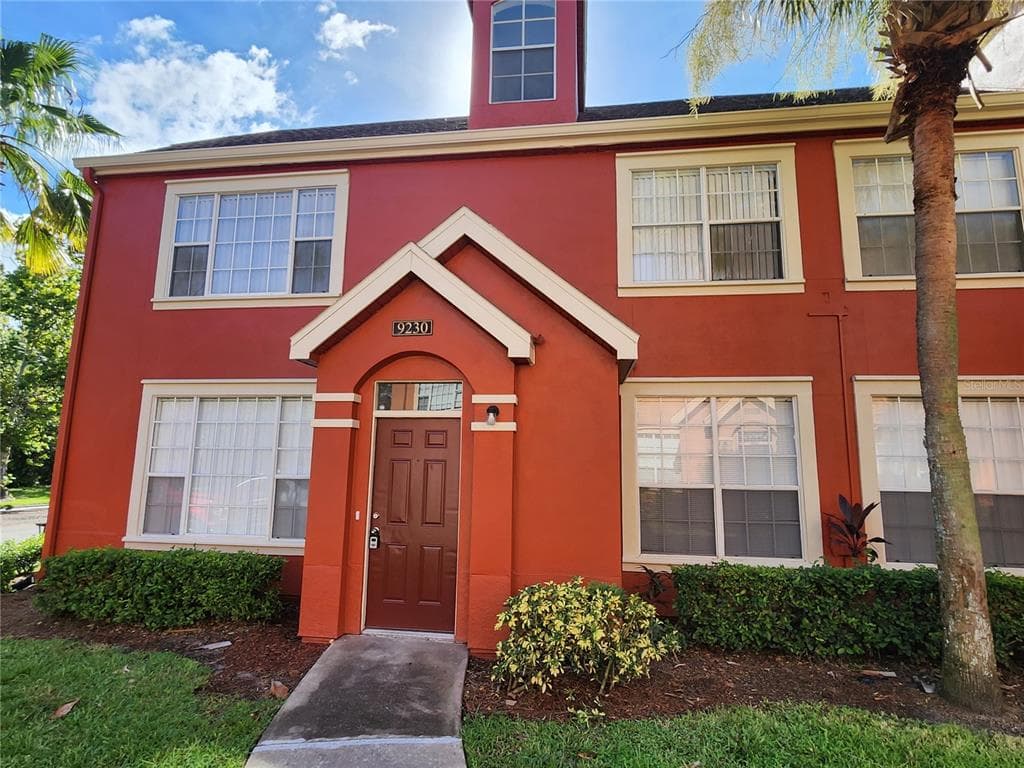 9230 LAKE CHASE ISLAND WAY TAMPA, FL 33626