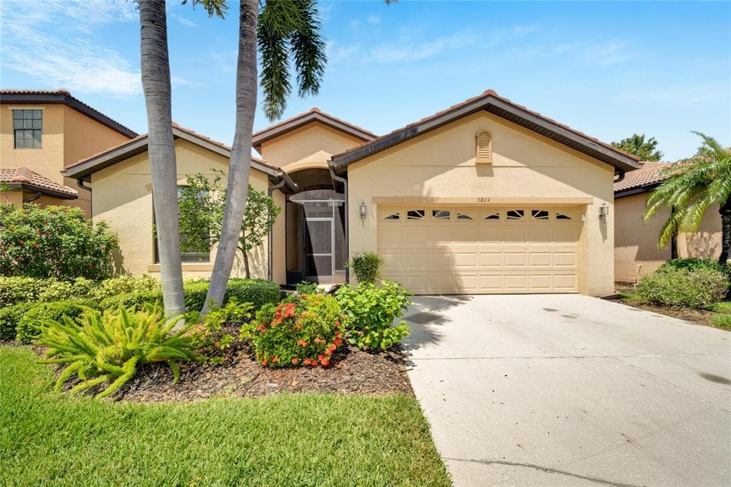 5804 HIDDEN FALLS LANE APOLLO BEACH, FL 33572